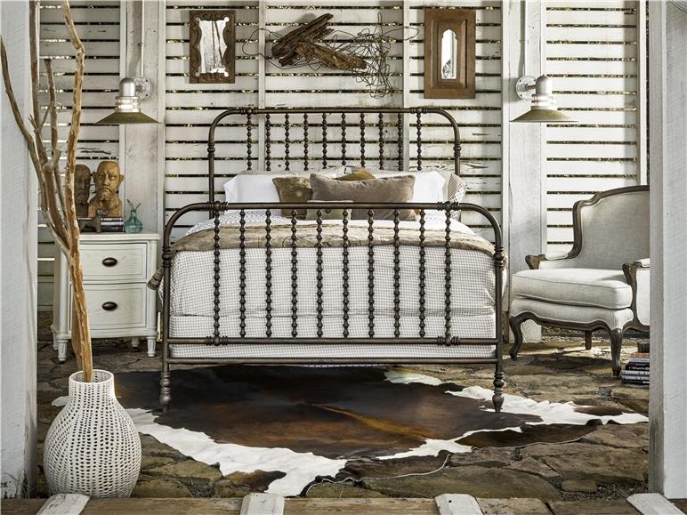 UNIVERSAL FURNITURE 393310 RIVER HOUSE Guest Room Bed Halifax