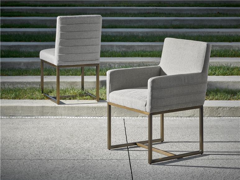 UNIVERSAL FURNITURE 643733 COOPER ARM CHAIR Winnipeg