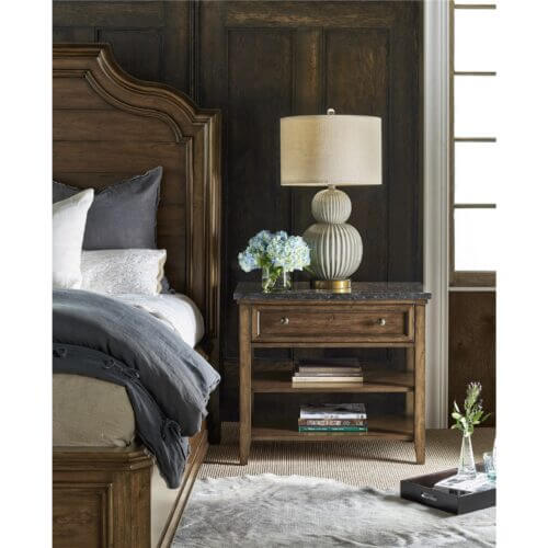UNIVERSAL FURNITURE 909355 TRADITIONS ARDMORE BEDSIDE TABLE Montreal