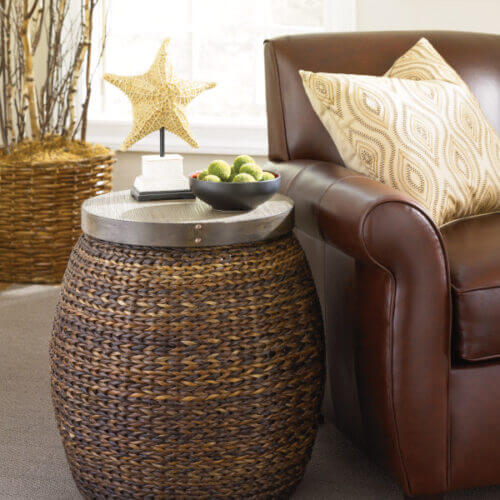 HAMMARY ROUND ACCENT TABLE 090380 WINDSOR