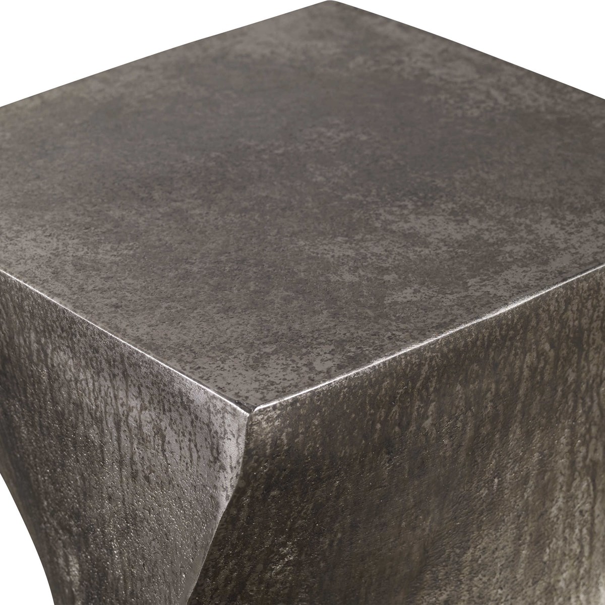 Uttermost Euphrates Accent Table 25063 mississaugaUttermost Euphrates Accent Table 25063 mississauga