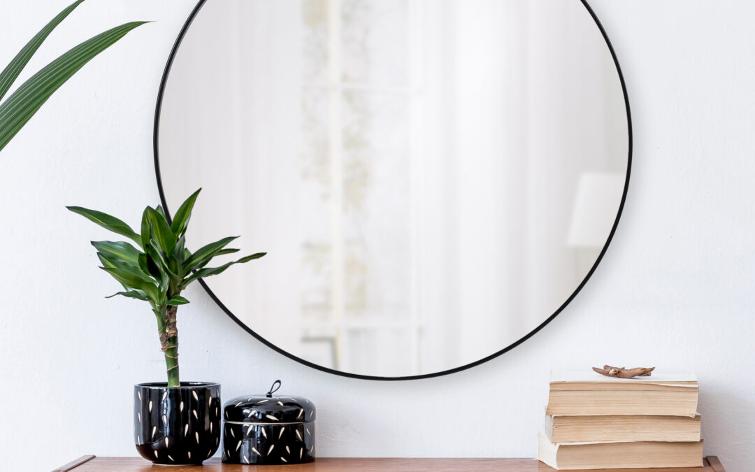 Retro Meets Refined – A Closer Look at RENWIL CLARIBEL MIRROR MT2414