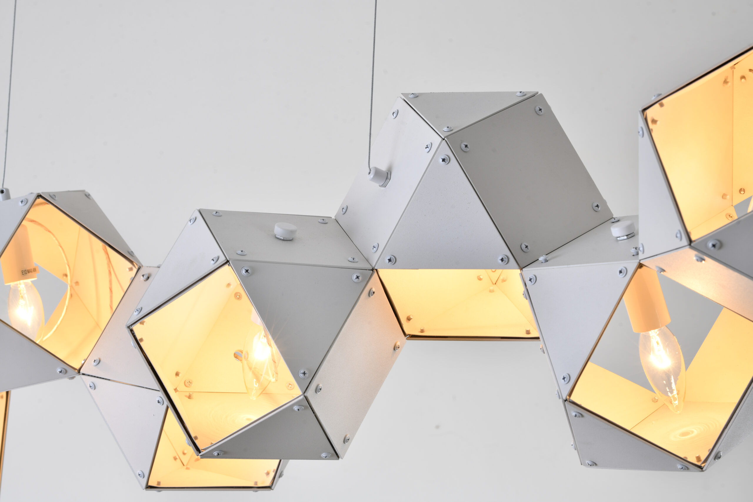 Bethel Internatioanl CB03-WH Chandelier