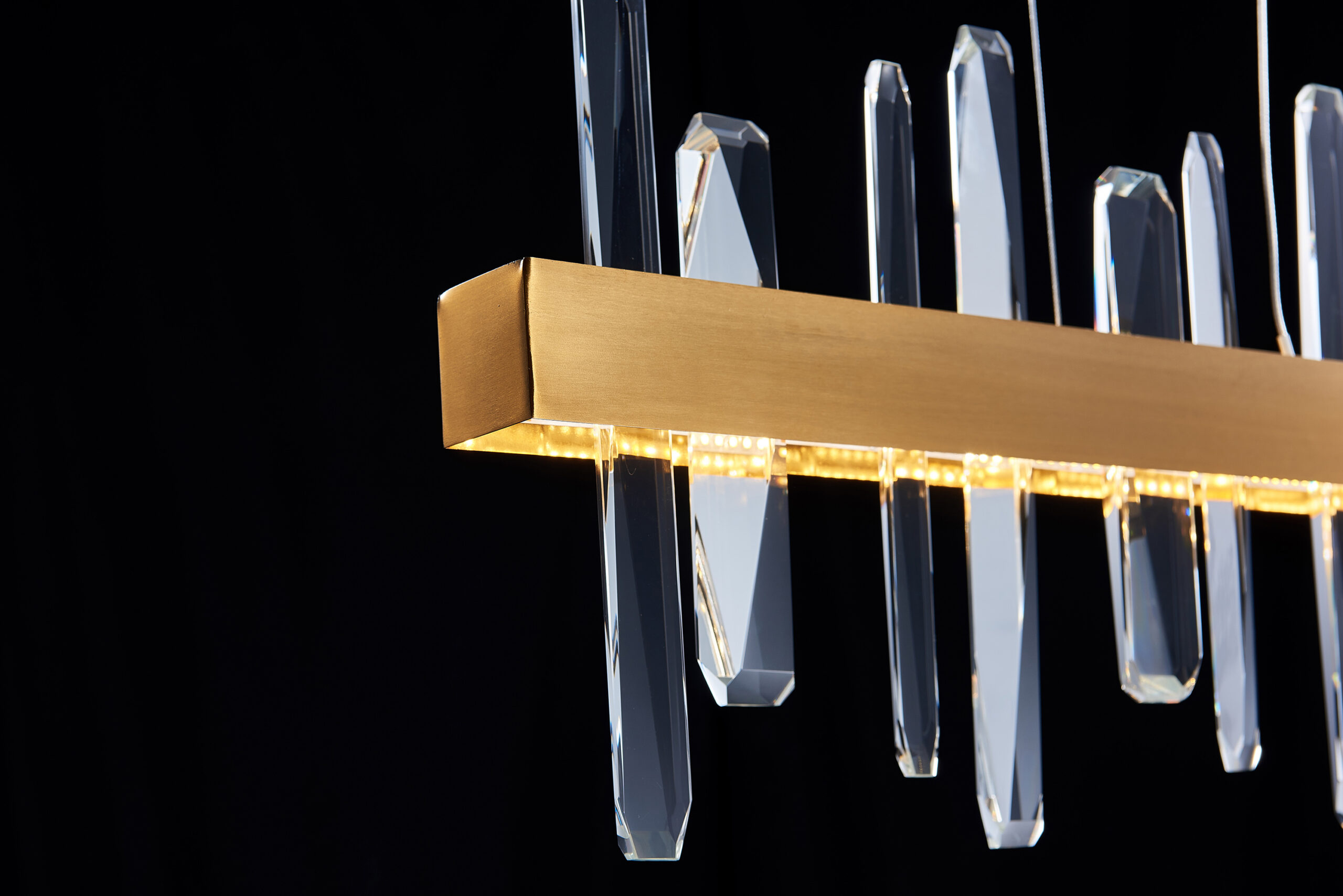 Bethel Internatioanl FT72C47G LED Chandelier