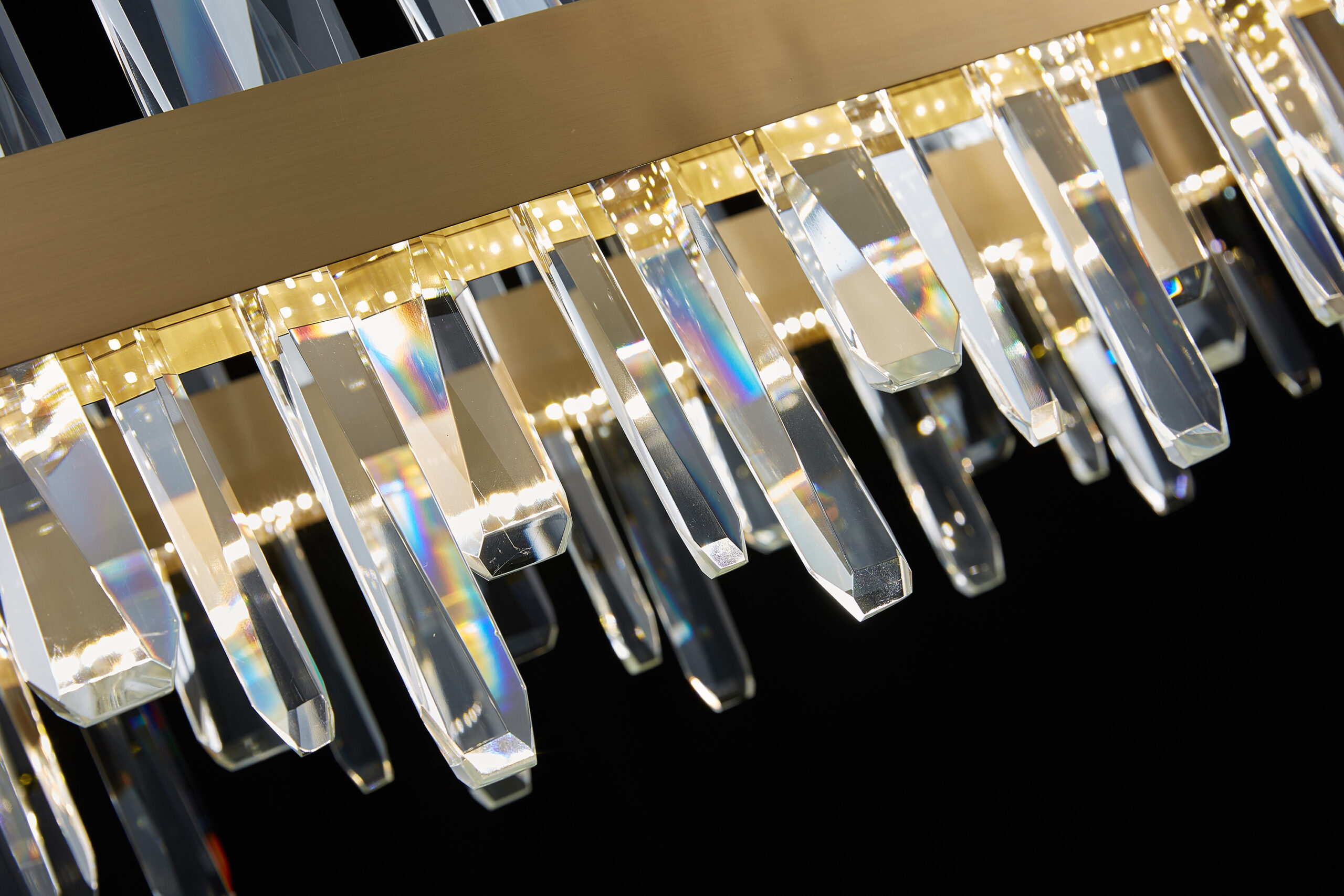Bethel Internatioanl FT74C40G LED Chandelier