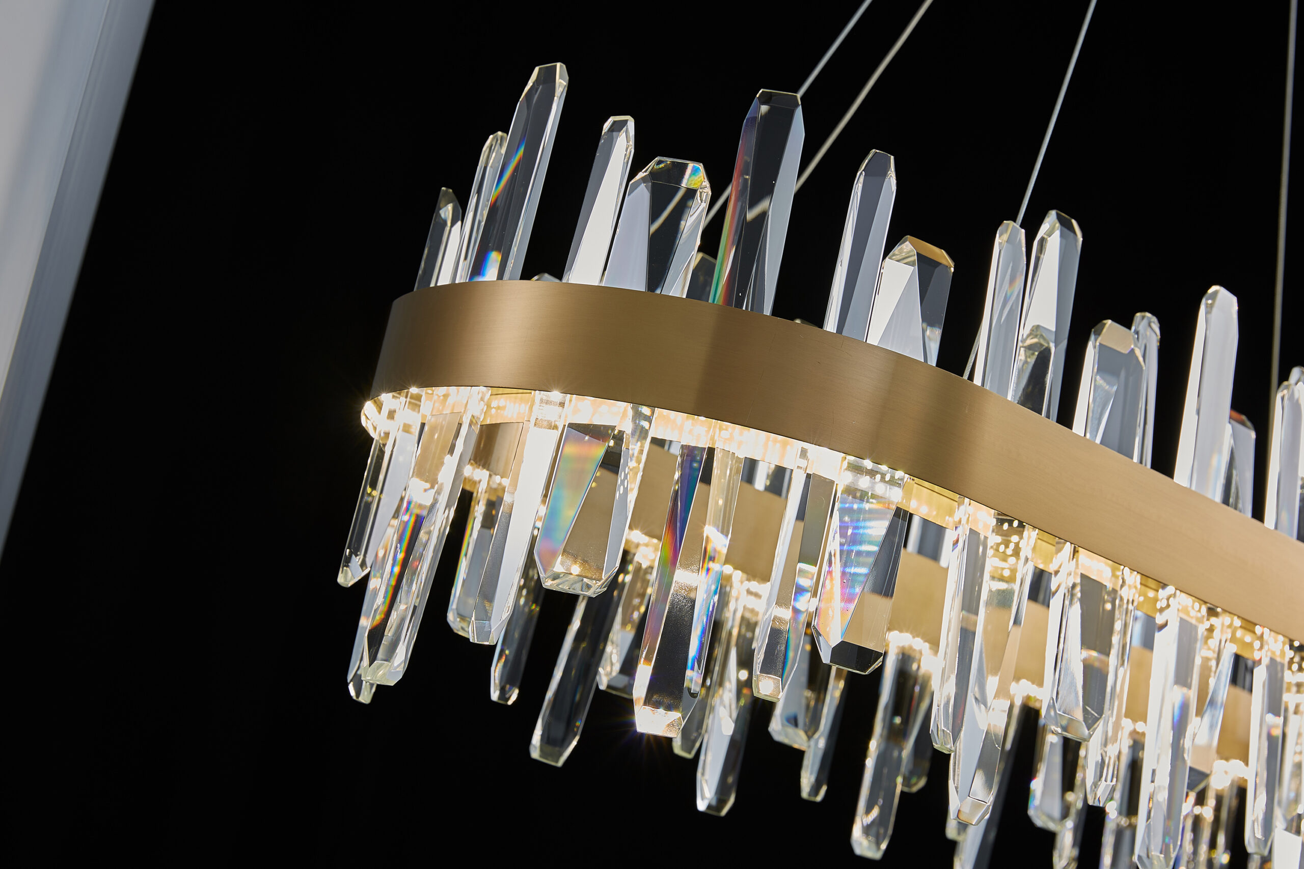Bethel Internatioanl FT74C40G LED Chandelier