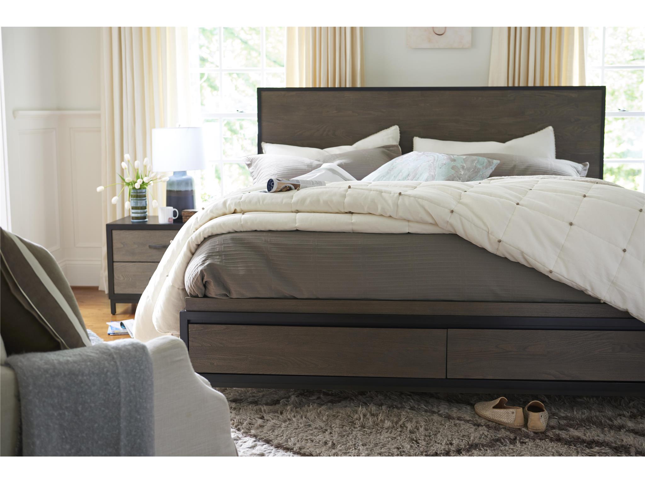 UNIVERSAL FURNITURE SPENCER QUEEN STORAGE BED 219A210SB mississauga