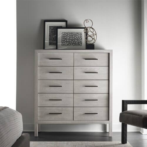UNIVERSAL FURNITURE MODERN DRAWER CHEST U042150 collingwood