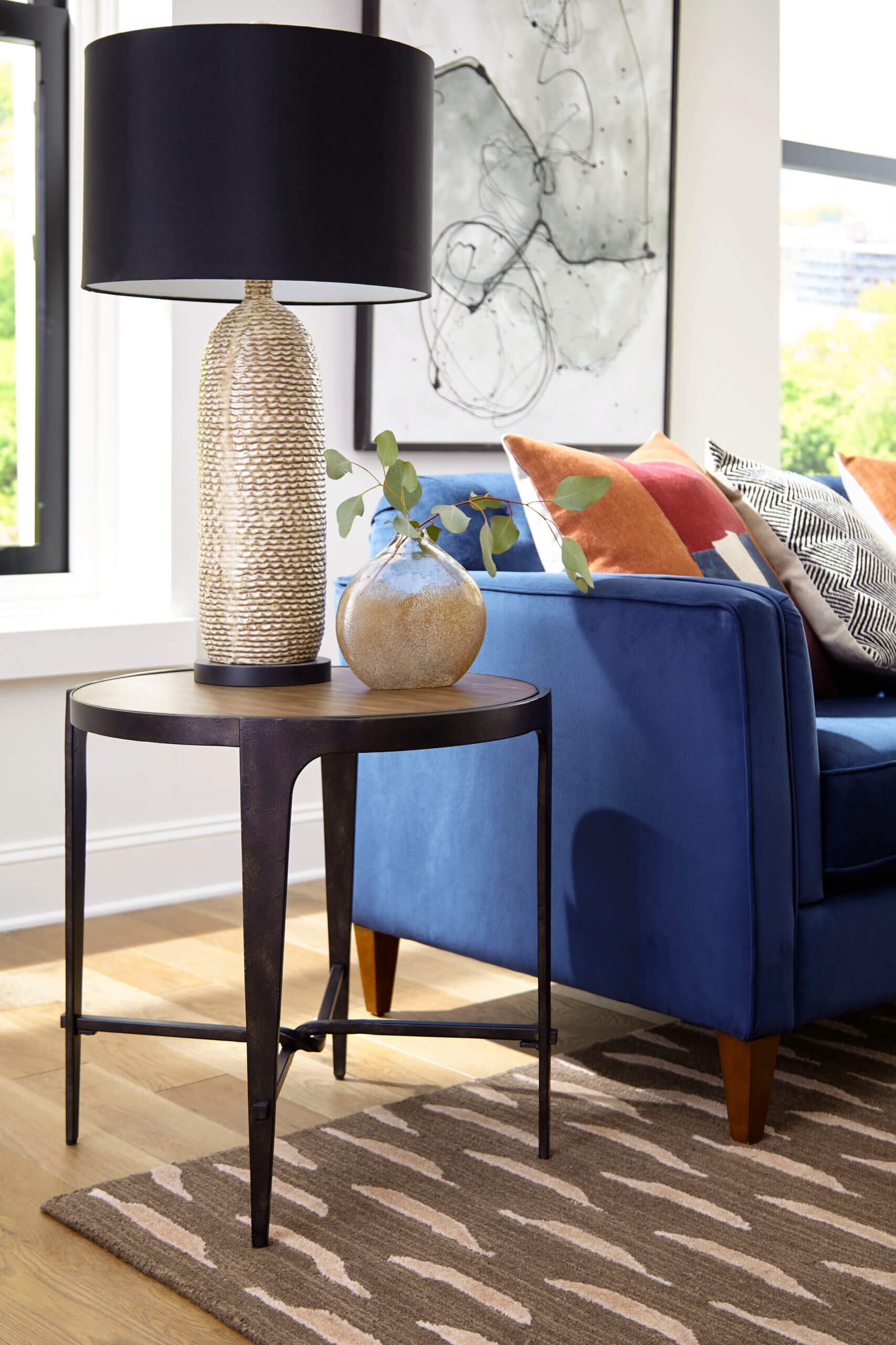 HAMMARY ROUND END TABLE 120-916 halifax