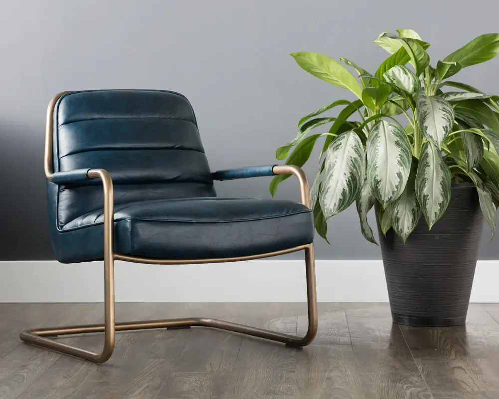 Sunpan Lincoln Lounge Chair Vintage Blue 102586 milton