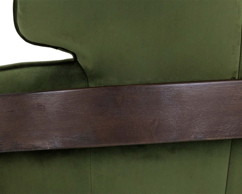 Sunpan Maximus Lounge Chair Moss Green 105409 niagara