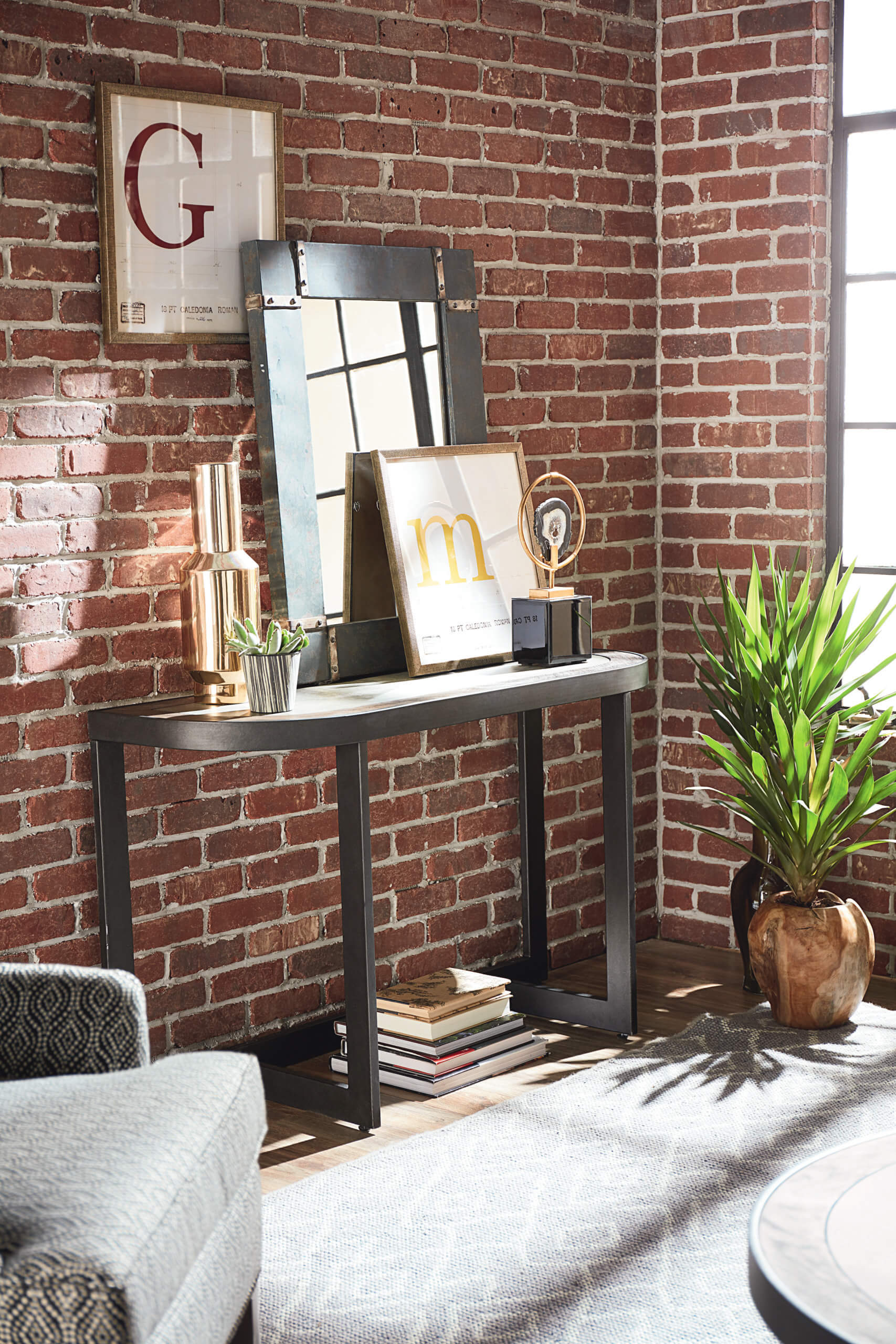 HAMMARY GRAYSTONE-HAMILTON SOFA TABLE 650-927 - Image 2