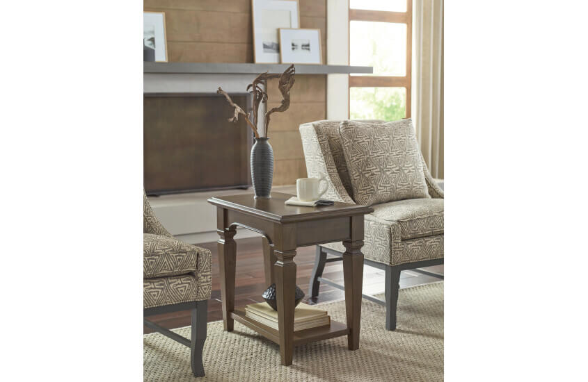 HAMMARY MARIBELLE WEDGE CHAIRSIDE TABLE 373-918 montreal