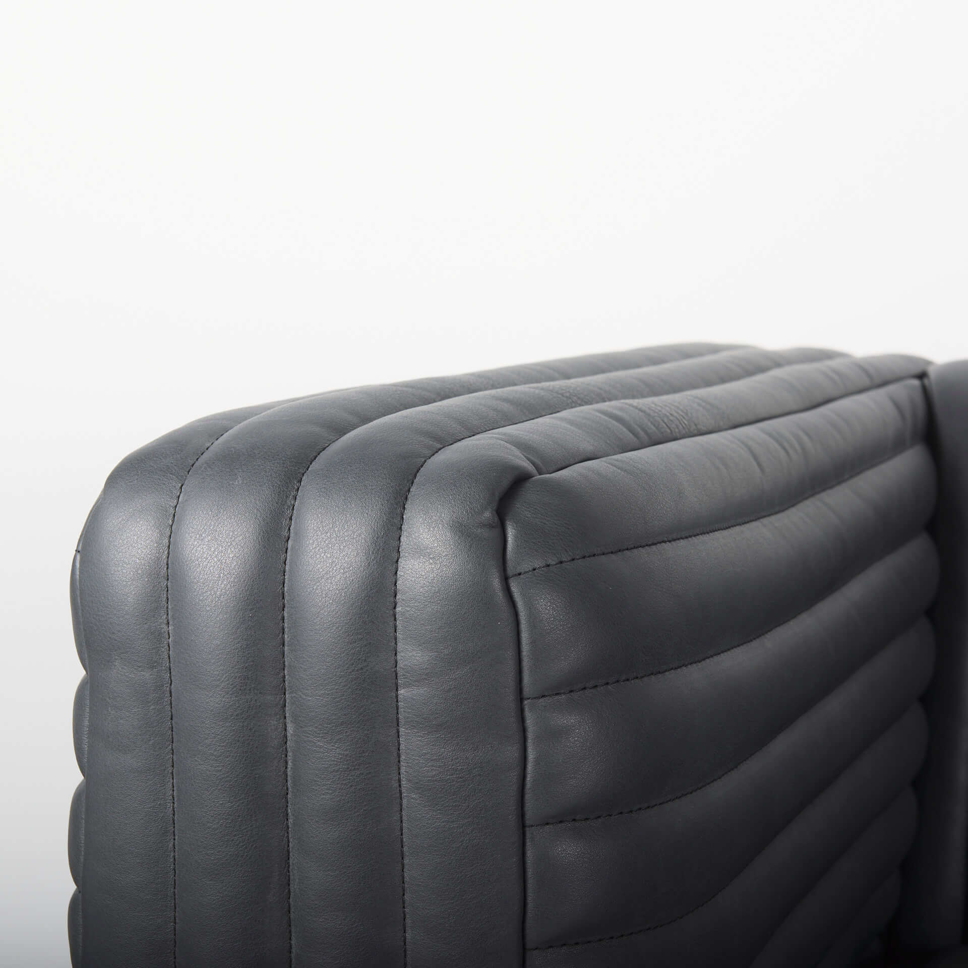 MERCANA RICCIARDO BLACK LEATHER SOFA 70794